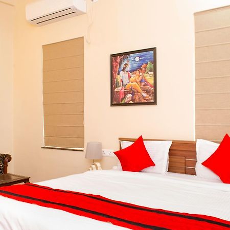 Oyo 7187 Earth Aromaa Hotel Колката Екстериор снимка