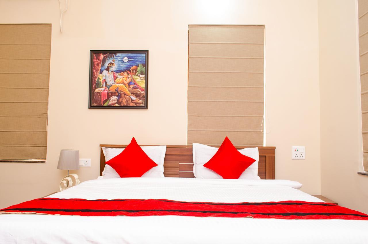 Oyo 7187 Earth Aromaa Hotel Колката Екстериор снимка