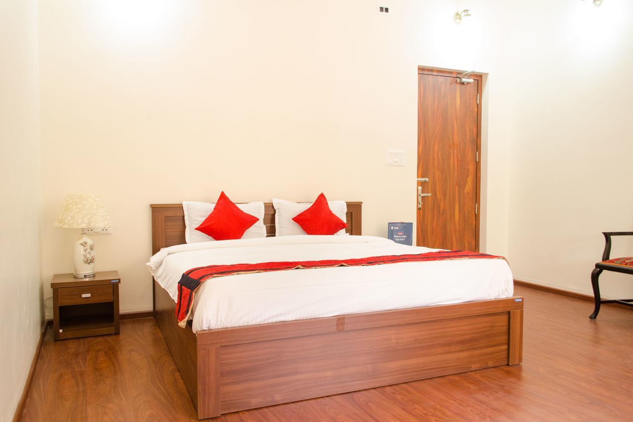 Oyo 7187 Earth Aromaa Hotel Колката Екстериор снимка