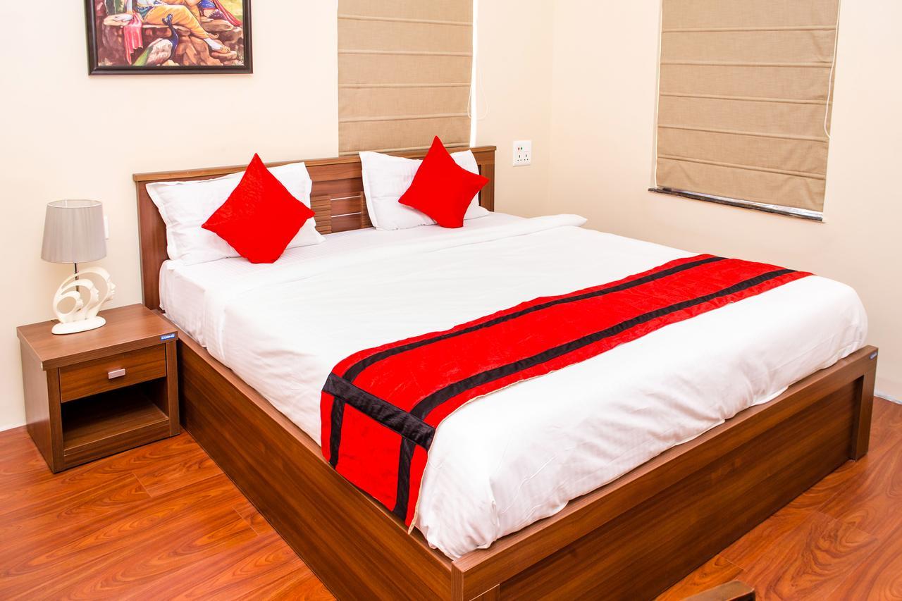 Oyo 7187 Earth Aromaa Hotel Колката Екстериор снимка