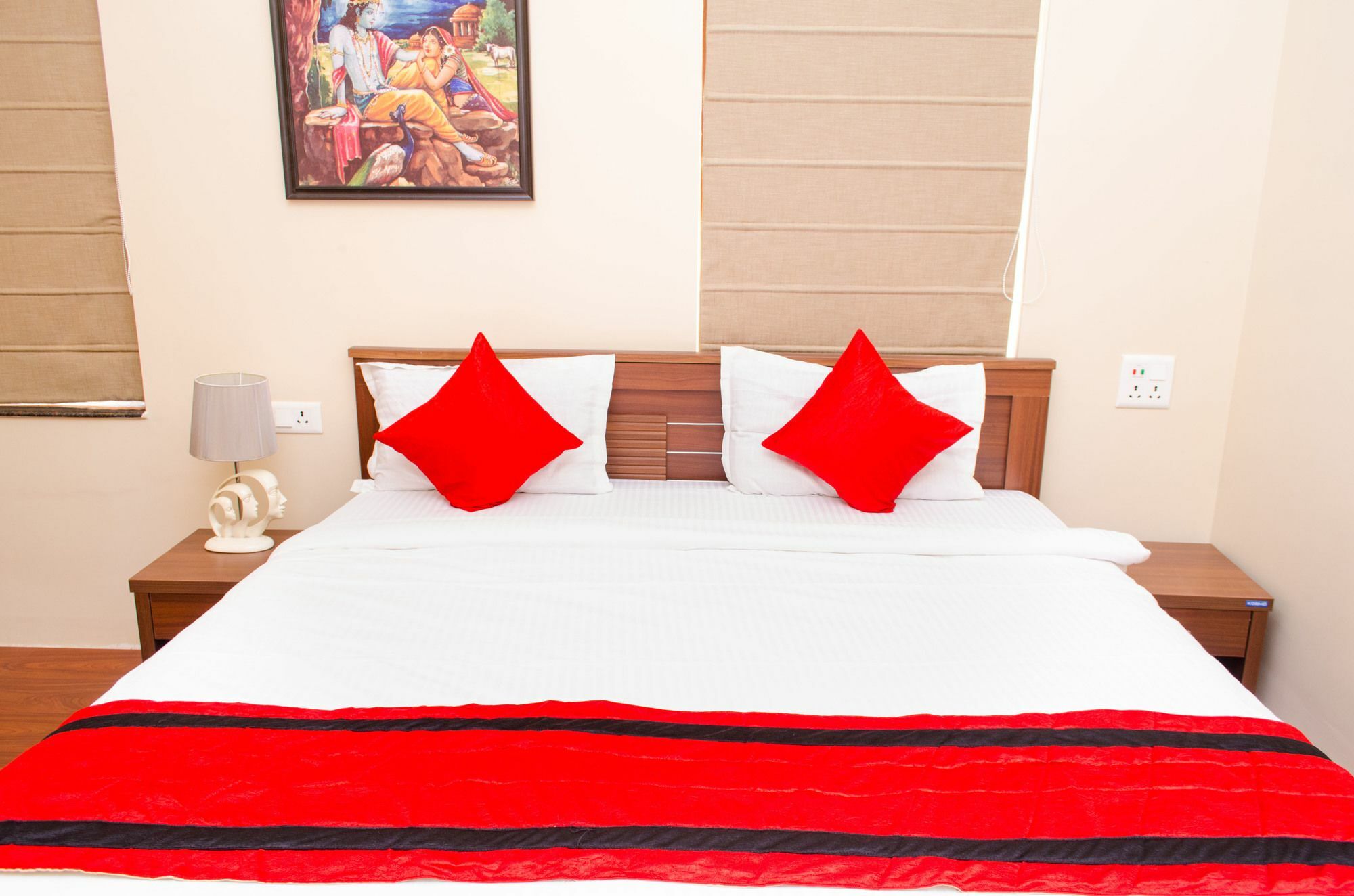 Oyo 7187 Earth Aromaa Hotel Колката Екстериор снимка