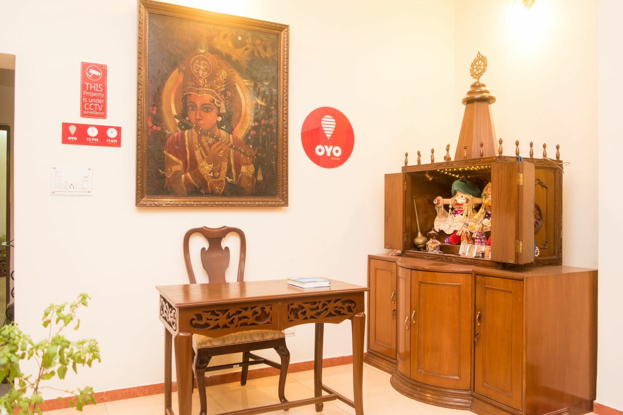 Oyo 7187 Earth Aromaa Hotel Колката Екстериор снимка