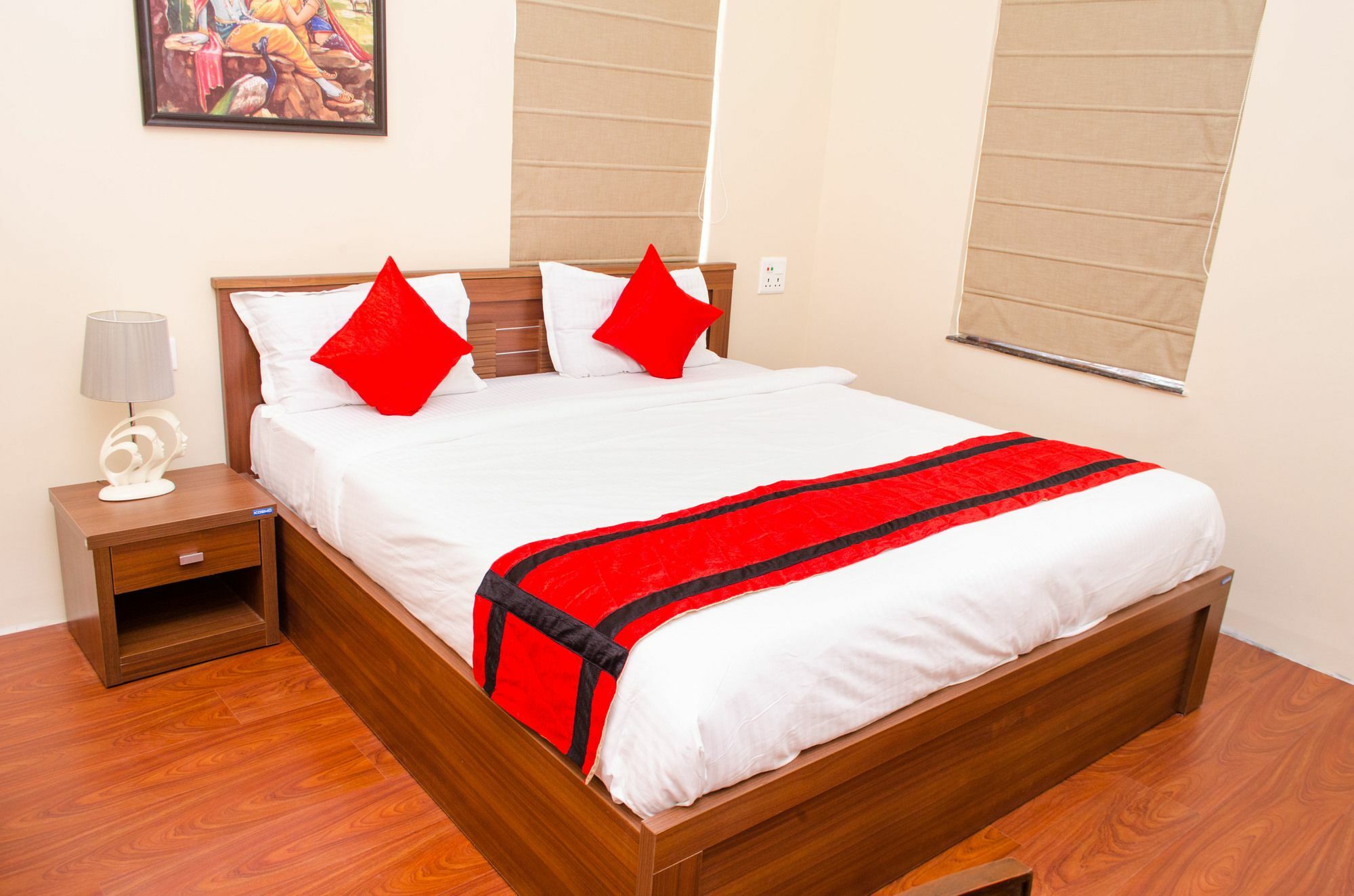 Oyo 7187 Earth Aromaa Hotel Колката Екстериор снимка
